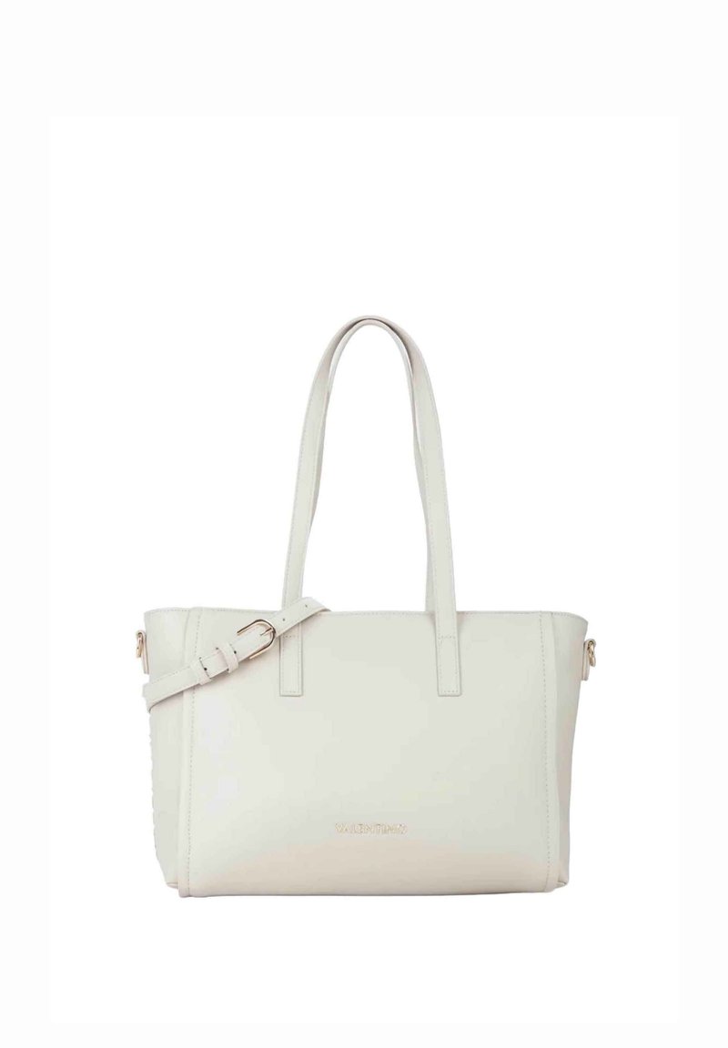 Bolso tote de cuero blanco con dos asas y una correa ajustable, con forma rectangular y una marca sutil. Detalles en metal dorado visibles.