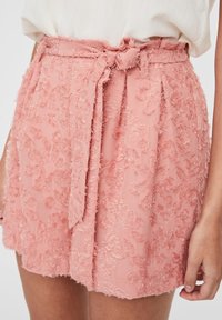 Vero Moda Short - salmon