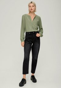 QS MIT AUSSCHNITT - Tunika