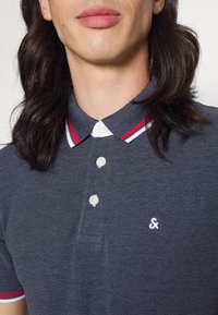 Jack & Jones JJEPAULOS  - Polo - grisaille