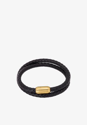 Schwarzes geflochtenes Lederarmband mit einem zylindrischen Verschluss in Goldoptik, mit glatter Textur und sich überlappenden Schlaufen.