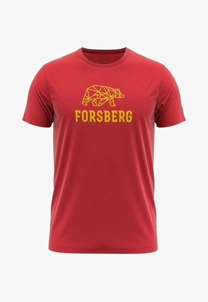 T-shirt rossa a maniche corte realizzata in un tessuto liscio, con una grafica geometrica di un orso giallo e la parola "FORSBERG" sottostante.