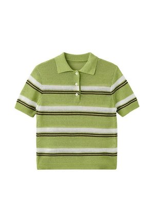Svetlo zelena polo majica iz pletenine s kratkimi rokavi, belimi in temno zelenimi vodoravnimi črtami ter tremi belimi gumbi na razporku.