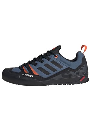 TERREX SWIFT SOLO 2.0 HIKING - Zapatillas - steel core black semi impact orange