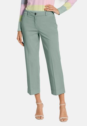 WEITE 7/8 MIT BÜGELFALTEN - Trousers - light sage green