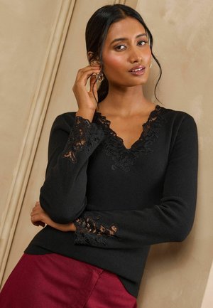 Love & Roses, LACE DETAIL V-NECK LONG SLEEVE KNITTED TOP - Langærmet T-shirt - black