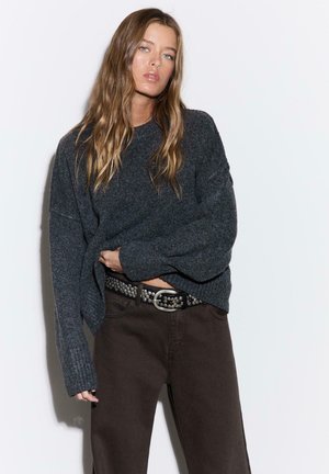 ROUND NECK - Strickpullover - mottled dark grey