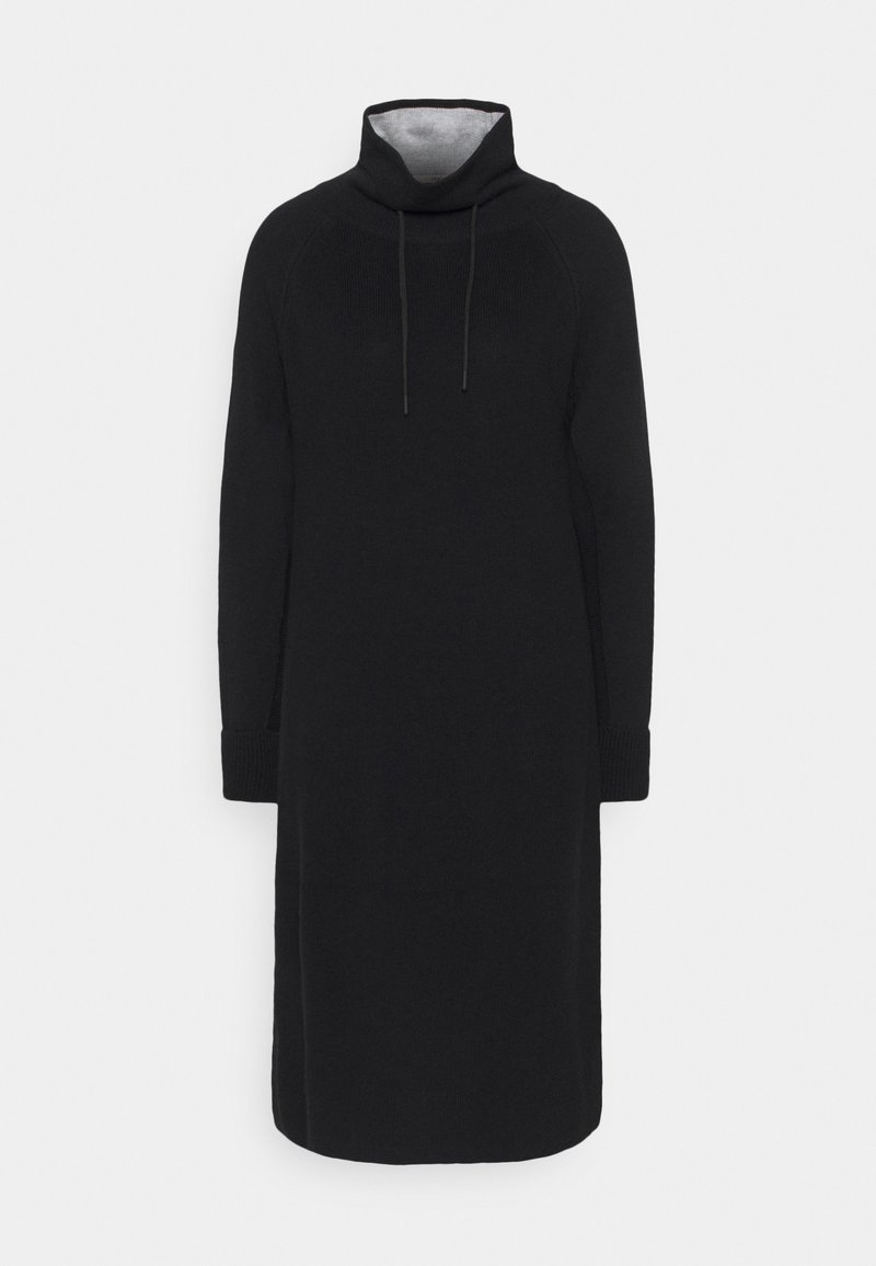 Robe noire à manches longues avec un col châle haut et des cordons réglables. Elle présente des poignets côtelés et une silhouette droite avec une texture lisse.