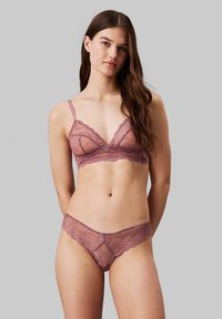 Calvin Klein Underwear BRAZILIAN SENSUAL STRETCH LACE - Stringid - vintage pink