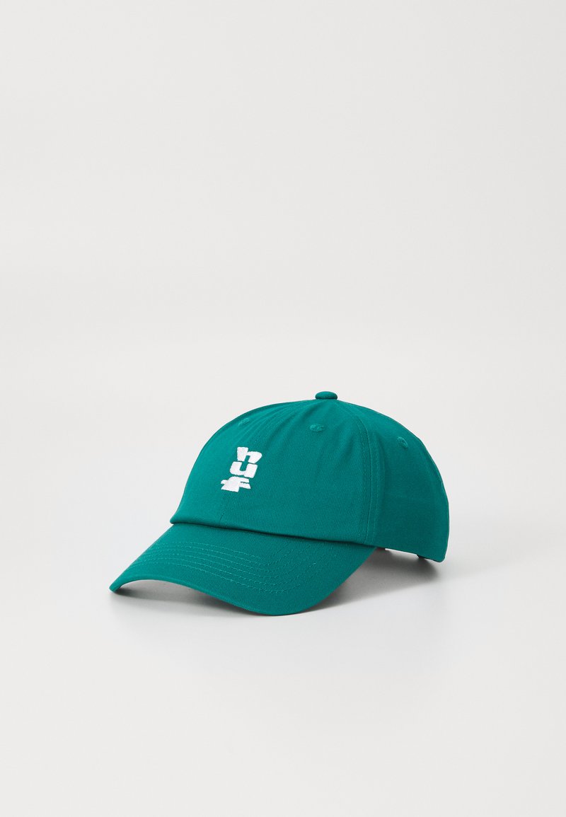 Boné de beisebol de algodão teal com visera curva, apresentando texto bordado em branco na parte frontal e um botão na parte superior.