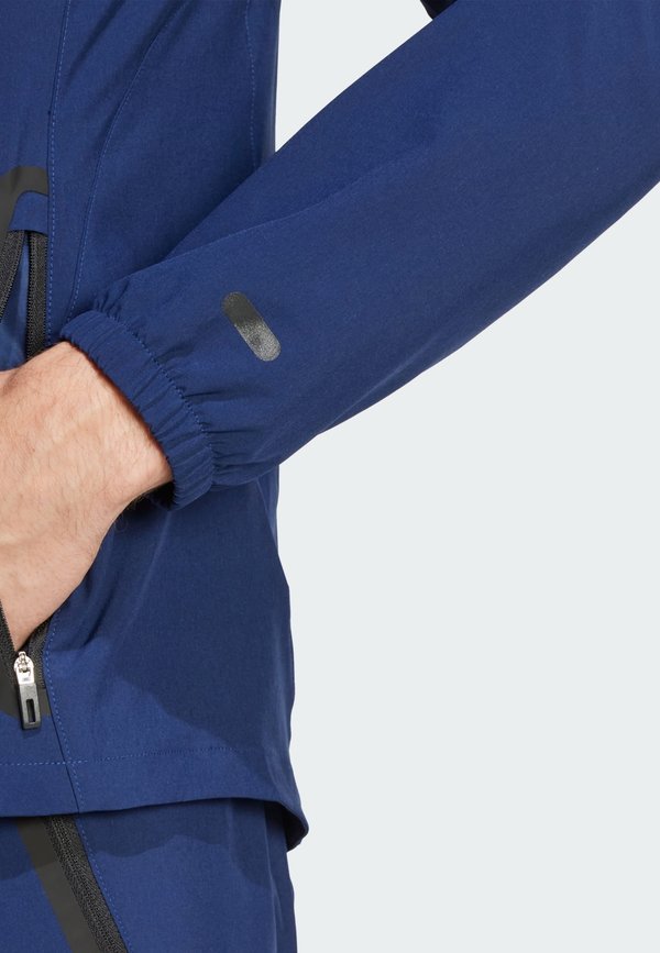 MANCHESTER UNITED TIRO COMPETITION VIS TECH TRAVEL - Club wear2