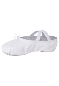 Weiße Ballettschuhe aus weichem Stoff mit einer runden Zehe, elastischen Riemen und einem leicht gerafften Obermaterial für einen sicheren Sitz.