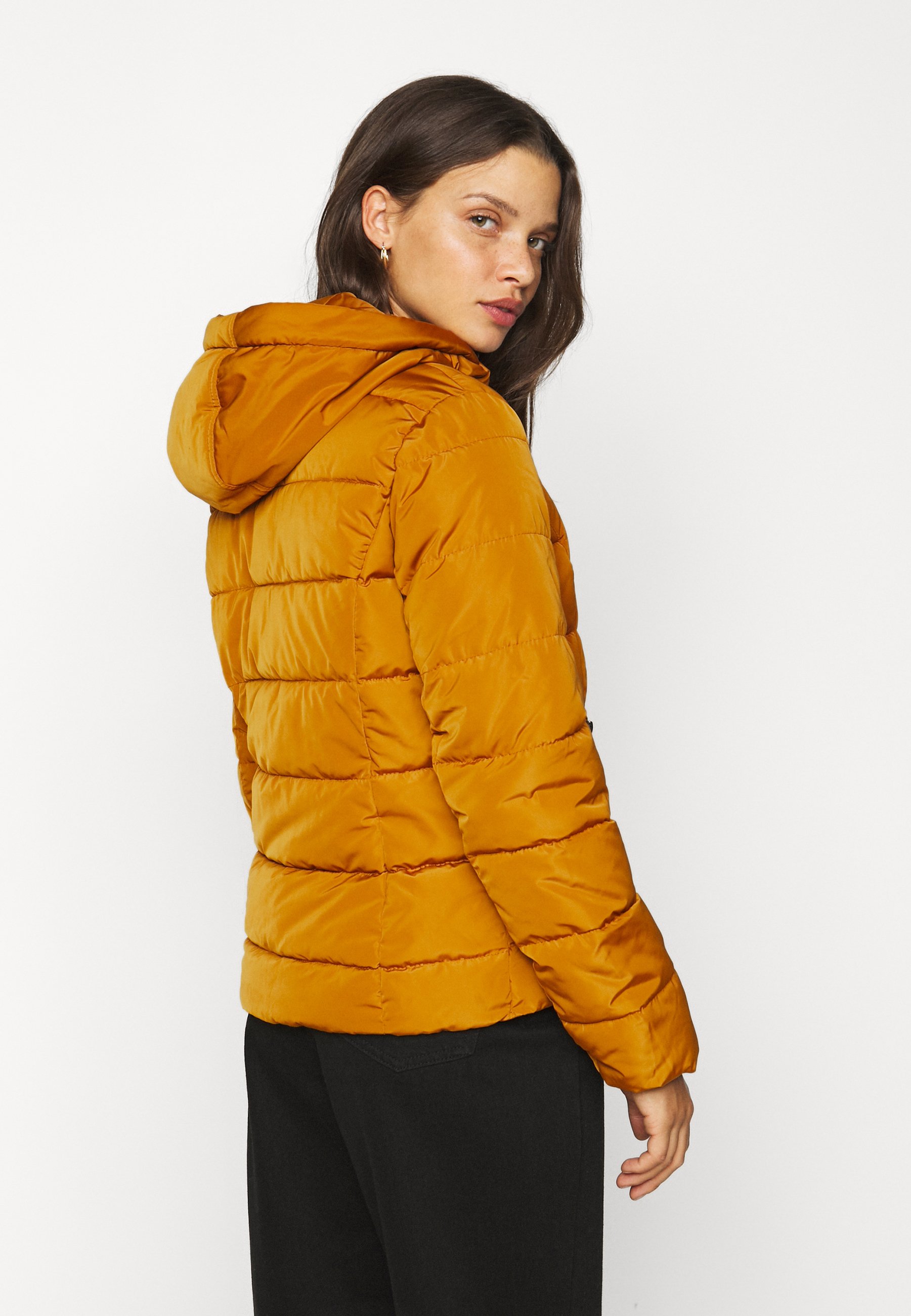 VMSIMONE HOODY SHORT JACKET Lett jakke buckthorn brown VMSIMONE HOODY SHORT JACKET Lett jakke buckthorn brown