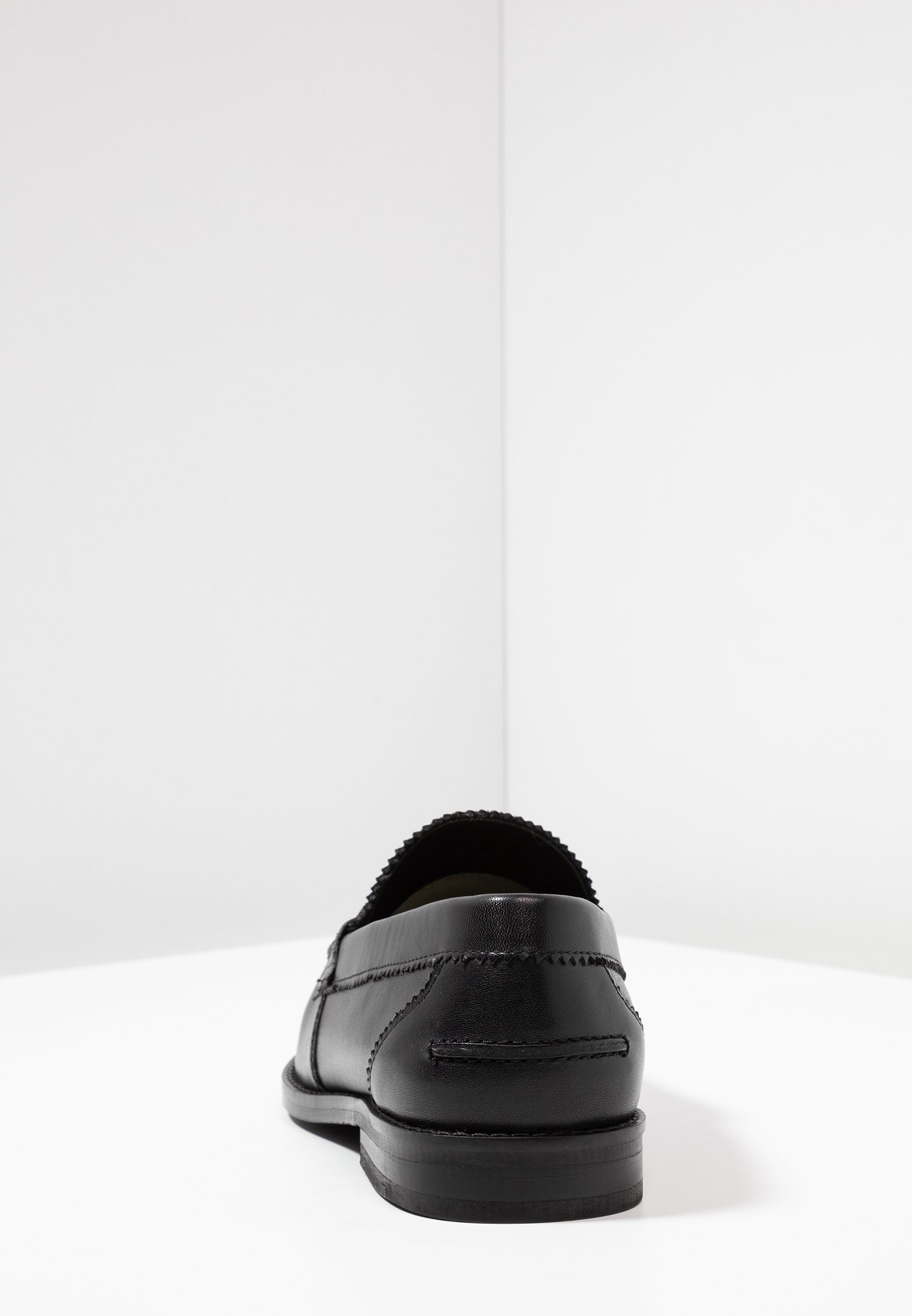 Walk London TOM TASSEL LOAFER Pensko black Zalando.no Walk London TOM TASSEL LOAFER Pensko black Zalando.no