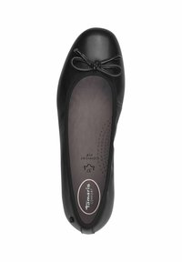 Ballerina nera con punta arrotondata e un piccolo fiocco decorativo. Esterno in pelle liscia, soletta imbottita con etichetta comfort fit. Numero 37.