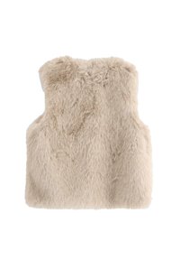 Beige nepbont vest, mouwloos ontwerp met een zachte, pluizige textuur, voorzien van een ronde halslijn en schone, onafgewerkte randen.