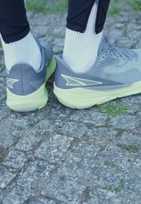 Altra EXPERIENCE FLOW - Road running shoes - gray/green