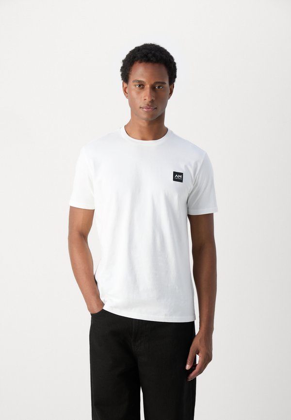 REGULAR  FIT LOGOED PATCH - Basic T-shirt - cream2