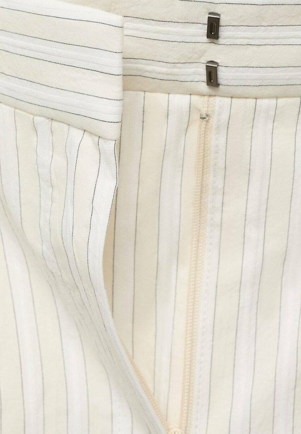 STRIPED WIDE  - Trousers2