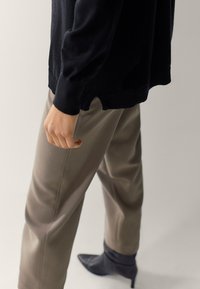 Massimo Dutti Trui - black