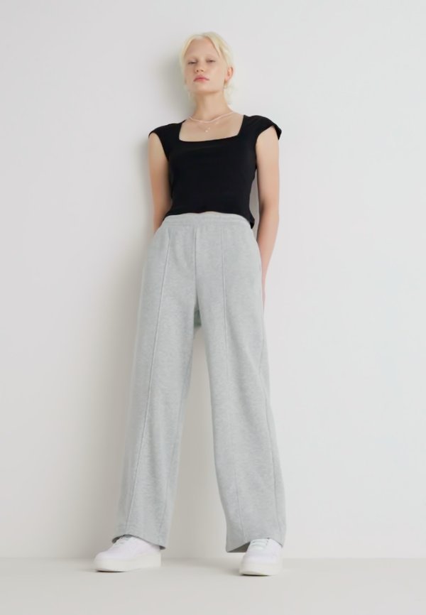 FRONT SEAM WIDE LEG PANT - Tracksuit bottoms2
