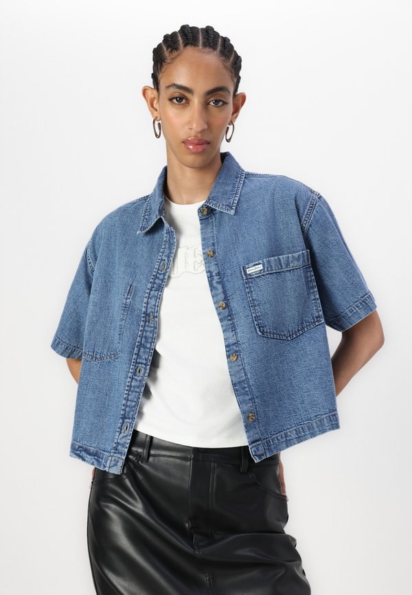 BOXY SHIRT - Button-down blouse - mid wash2