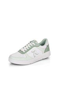 Weiße und mintgrüne Sneaker mit perforierten Details, flachen Schnürsenkeln und einem Logo-Highlight. Glatte und strukturierte Materialien mit einer festen Gummisohle.