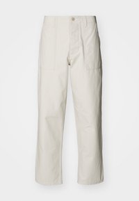 Unselected, light orewood brown