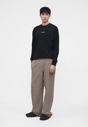 Han Kjøbenhavn, GRAPHIC LONG SLEEVE TEE UNISEX - T-shirt à manches longues - black
