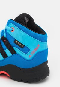 adidas Performance Scarpa da hiking - blue
