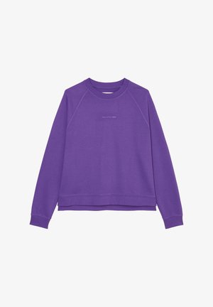 Fioletowa bluza z długim rękawem i okrągłym dekoltem, z małym białym napisem "Marc O' Polo DENIM" na środku klatki piersiowej, z prążkowanymi mankietami i dołem.