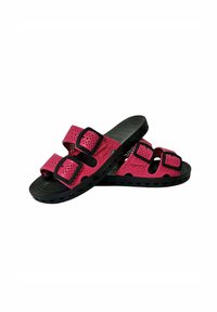 Le ciabatte slip-on rosa e nere presentano doppie fibbie regolabili, design con ritagli, un plantare testurizzato e una suola in gomma resistente.