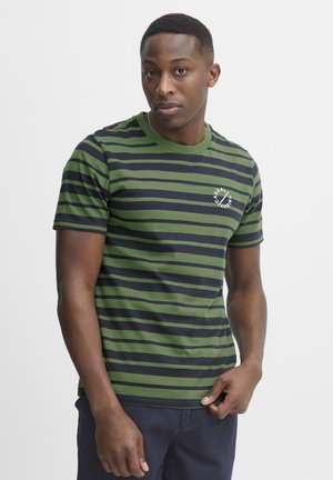 CFTHOR 0059 Y/D STRIPED - T-shirt imprimé - elm green