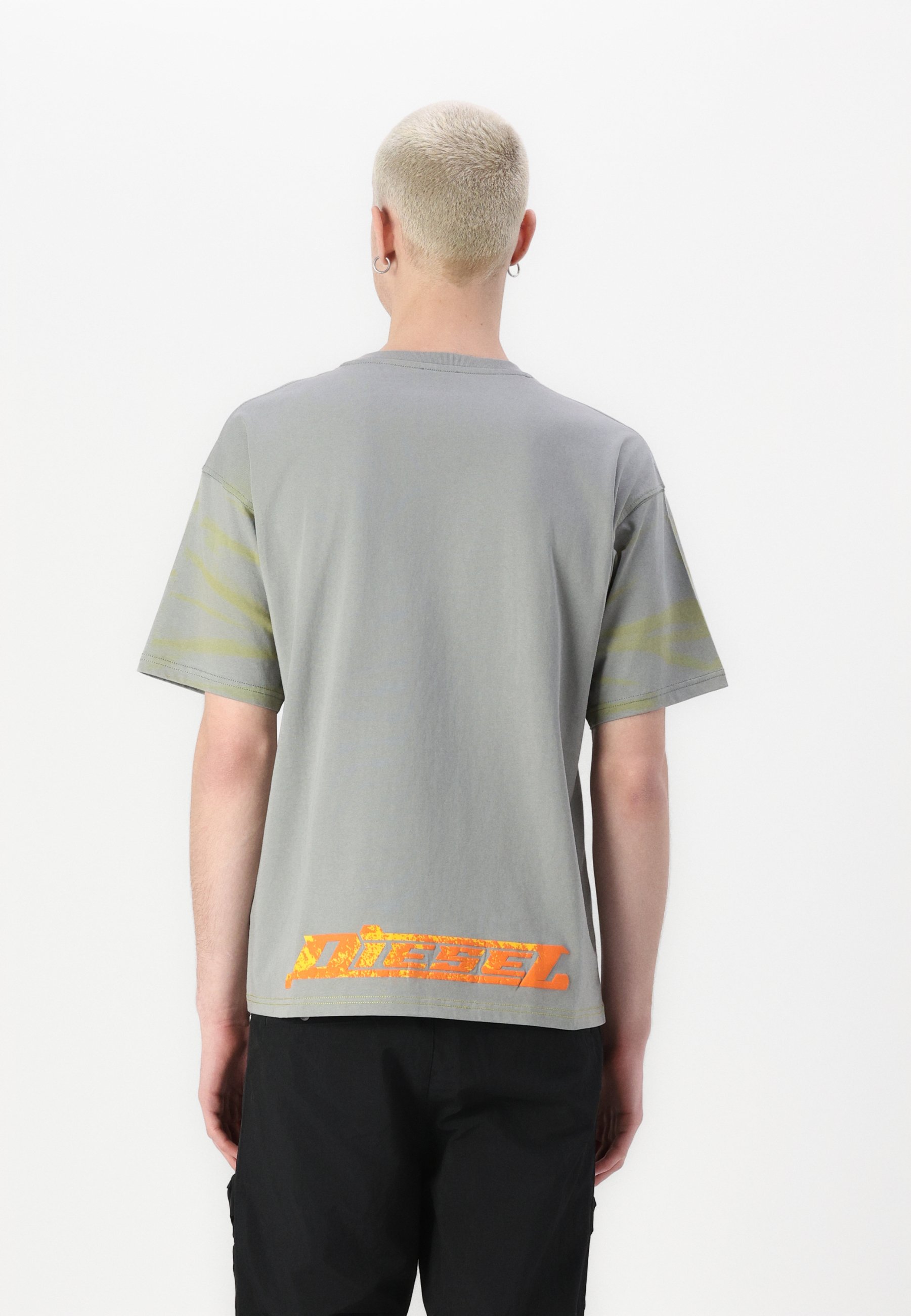 【DIESEL】T-Boxt-Ballo-Dd Tシャツ Women's T-shirt with tattoo patch | White | Diesel