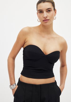 NA-KD Top - black
