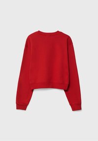 Sweatshirt rouge court avec des manches longues et un col rond, vu de dos sur un fond gris clair uni.