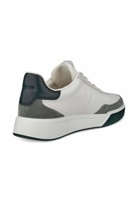 Vita lädersneakers med grå mockadetaljer och mörkgrön häl. Rundad form, snörning framtill och texturerad insida. Tjockare sula.