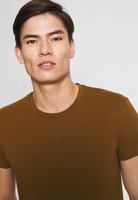 Samsøe Samsøe KRONOS - T-shirt básica - brown