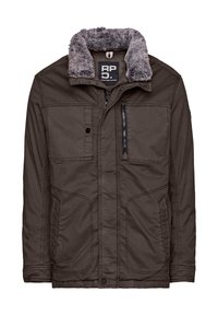 Braune Außenjacke mit einem grauen Kunstfellkragen, Reißverschluss und Knopfverschlüssen, zwei Fronttaschen und einer aufgesetzten Brusttasche mit Reißverschluss.