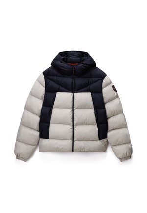 Bunda s kapucí ve stylu puffer, s designem v blokových barvách v námořnické modré a světle šedé, prošívaná textura a kapsy na zip.