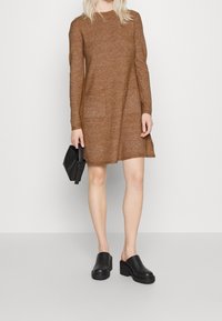 VILA Abito in maglia - brown