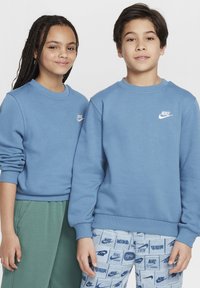 Nike Sportswear CLUB CREW UNISEX - Ikdienas džemperis - aegean storm white