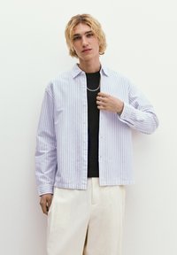 PULL&BEAR STRIPED - Camicia - white