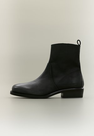 Tommy Hilfiger, DRESSY BIKER BOOT - Kovbojská/motorkárska členková čižma - black