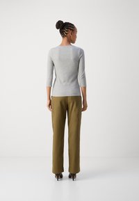 Marc O'Polo 3/4 SLEEVE FINE BINDING AT NECK - Långärmad tröja - soft stone melange