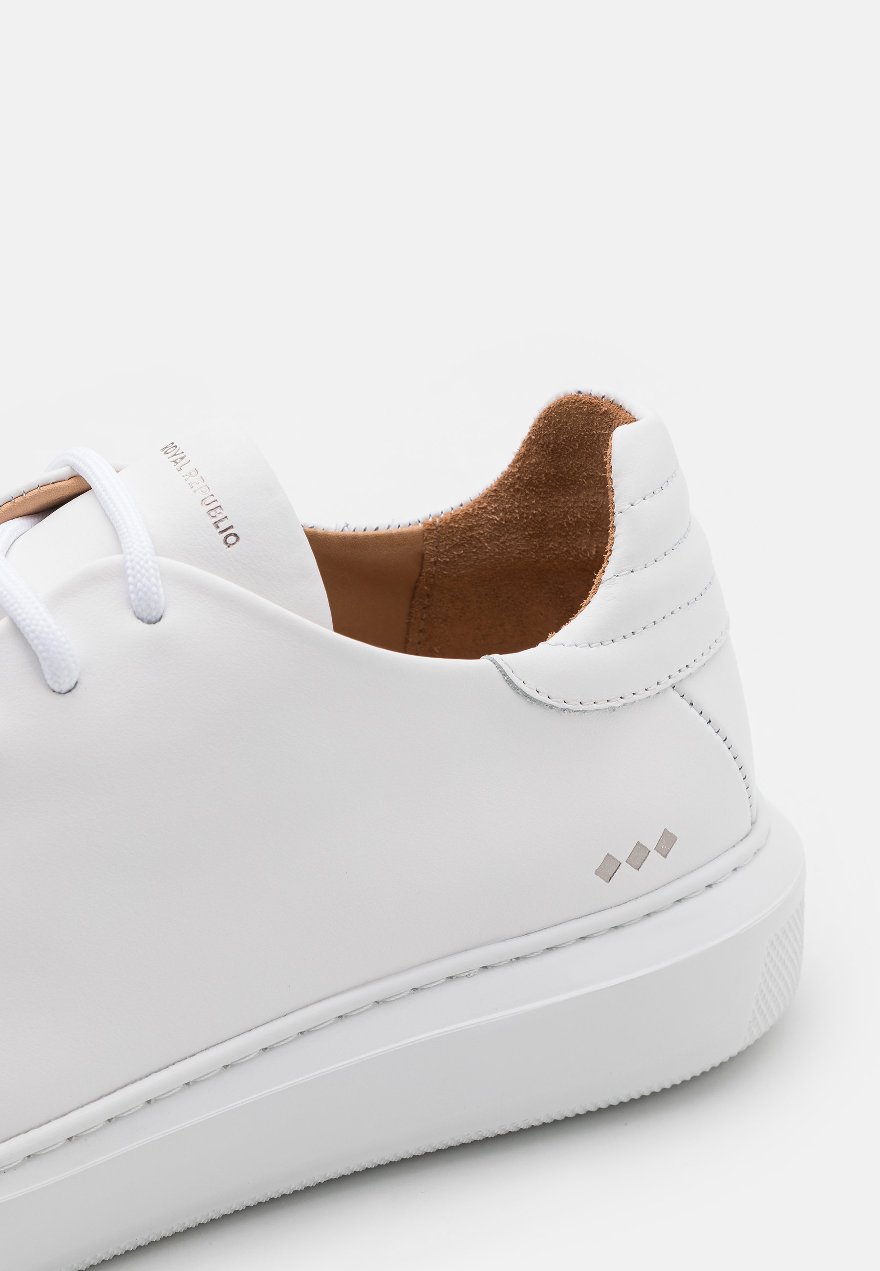 Royal RepubliQ COSMOS DERBY SHOE - Sneakers laag - white/wit - Zalando.nl