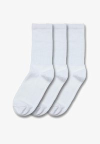 Valgt, white white white