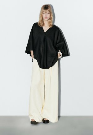 STUDIO - CUT-OUT SHIRT WITH GATHERED BACK - Blus - black