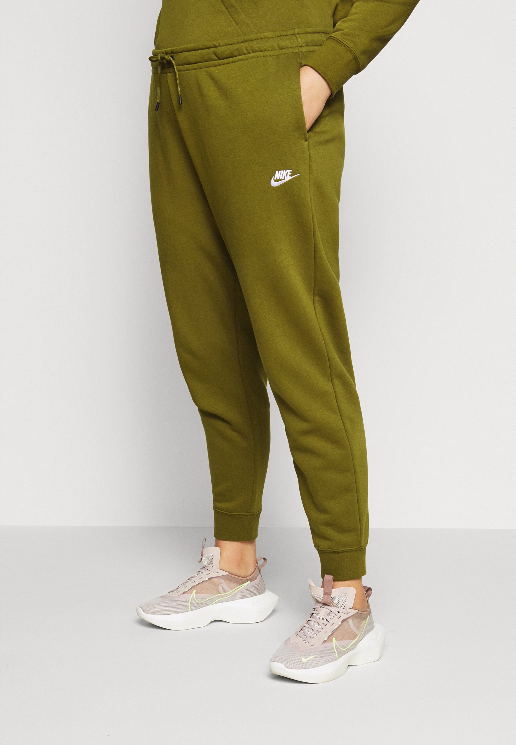 nike foundation bottoms