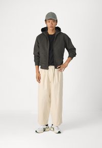 Hollister Co. HOODIE - Poletna jakna - volcanic ash